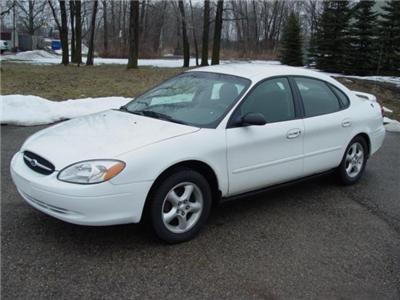 Used Ford Taurus 2000 : $3995
