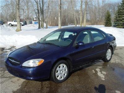 Used Ford Taurus 2000 : $3895