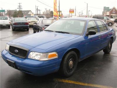 Used Ford CrownVictoria 2004 : $5995