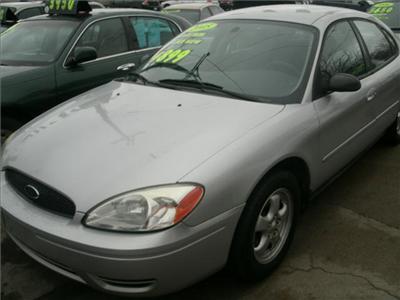 Used Ford Taurus 2005 : $4850