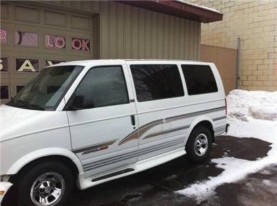 Used Chevrolet Astro 1998 : $3900