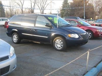Used Chrysler TownandCountry 2006 : $8995