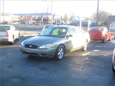 Used Ford Taurus 2004 : $6995