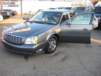 Used Cadillac Deville 2003 : $8995