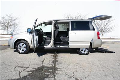 Used Dodge GrandCaravan 2009 : $27995