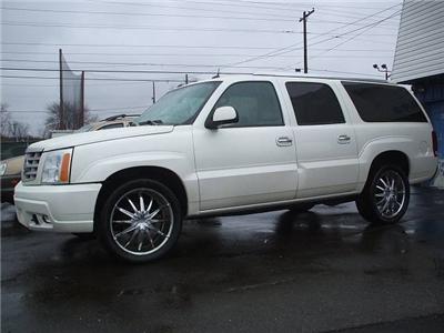 Used Cadillac EscaladeESV 2004 : $19000