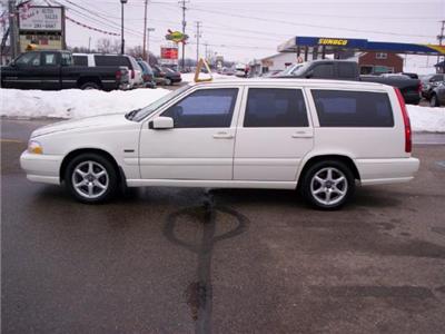 Used Volvo V70 1998 : $4798
