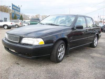 Used Volvo S70 1998 : $3999