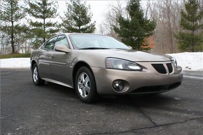 Used Pontiac GrandPrix 2006 : $12995