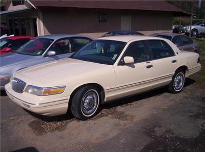 Used Mercury GrandMarquis 1996 : $2600