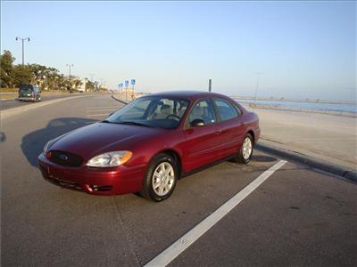 Used Ford Taurus 2005 : $5400