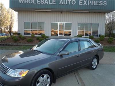 Used Toyota Avalon 2004 : $9990