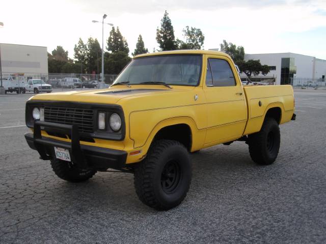 Used Dodge D100 Pickup 1977 : $3900