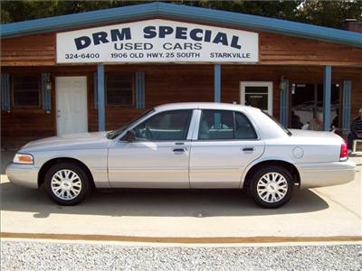 Used Ford CrownVictoria 2004 : $8900