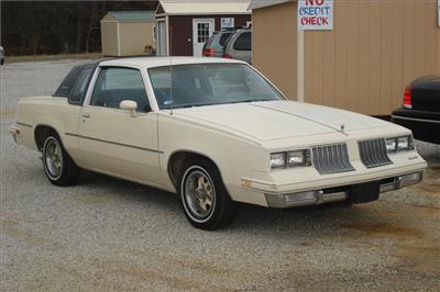 Used Oldsmobile Cutlass 1984 : $4500