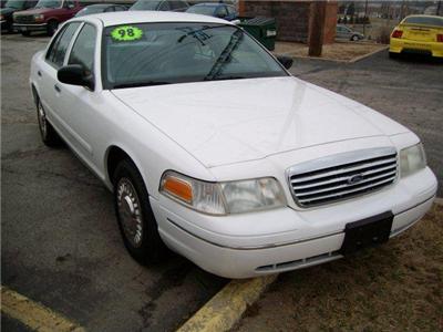 Used Ford CrownVictoria 1998 : $3995