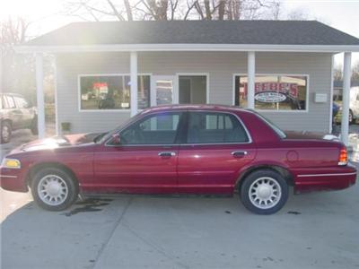 Used Ford CrownVictoria 2001 : $5900