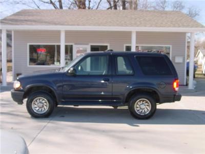 Used Ford Explorer 2000 : $4200