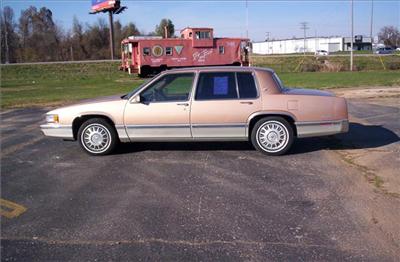 Used Cadillac Deville 1991 : $2945