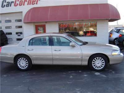 Used Lincoln TownCar 2005 : $16800