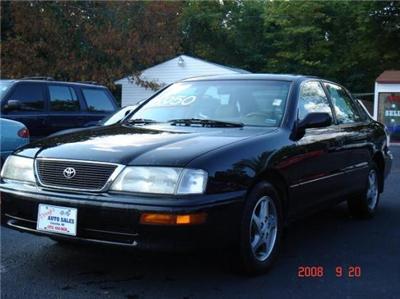 Used Toyota Avalon 1997 : $4950
