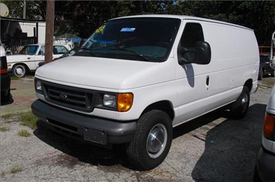 Used Ford Econoline 2006 : $5900