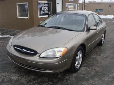 Used Ford Taurus 2003 : $4900