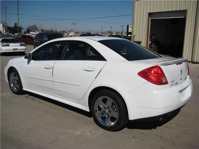 Used Pontiac G6 2010 : $17995