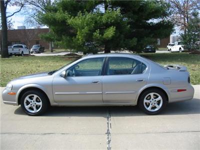 Used Nissan Maxima 2000 : $5995