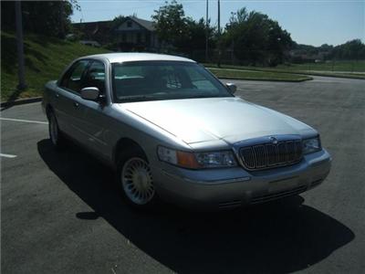 Used Mercury GrandMarquis 2002 : $4150