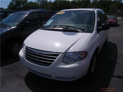 Used Chrysler TownCountry 2006 : $8985