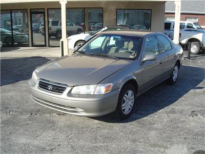 Used Toyota Camry 2000 : $5950