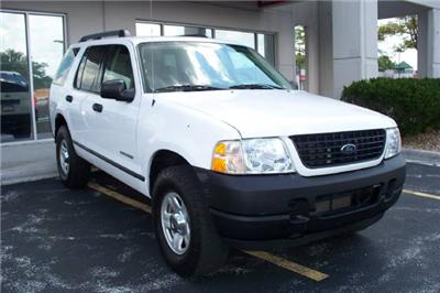 Used Ford Explorer 2005 : $9490