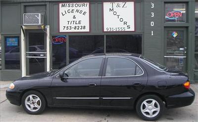 Used Hyundai Elantra 2000 : $2850