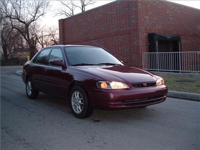 Used Toyota Corolla 1998 : $3750