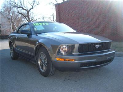 Used Ford Mustang 2005 : $10500