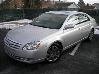 Used Toyota Avalon 2005 : $12500