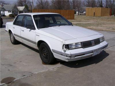 Used Oldsmobile CutlassCiera 1993 : $450