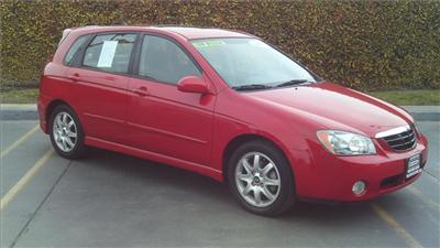 Used Kia Spectra5 2005 : $8999