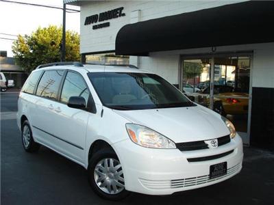 Used Toyota Sienna 2004 : $9995