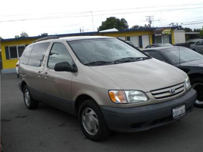Used Toyota Sienna 2002 : $6950
