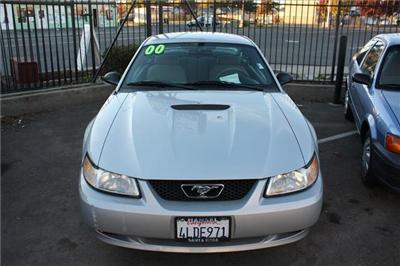 Used Ford Mustang 2000 : $6500