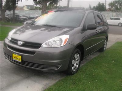 Used Toyota Sienna 2005 : $11995