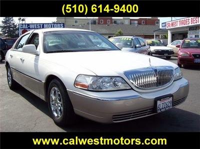 Used Lincoln TownCar 2003 : $8988