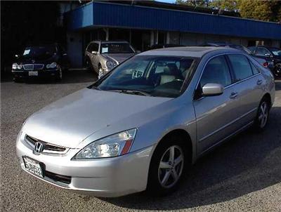 Used Honda Accord 2004 : $12000