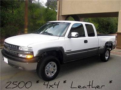 Used Chevrolet Silverado 2000 : $11999