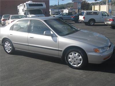 Used Honda Accord 1996 : $4495