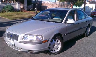 Used Volvo S80 2001 : $4400
