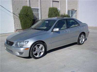 Used Lexus IS300 2004 : $10995