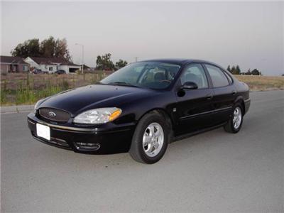 Used Ford Taurus 2004 : $5999